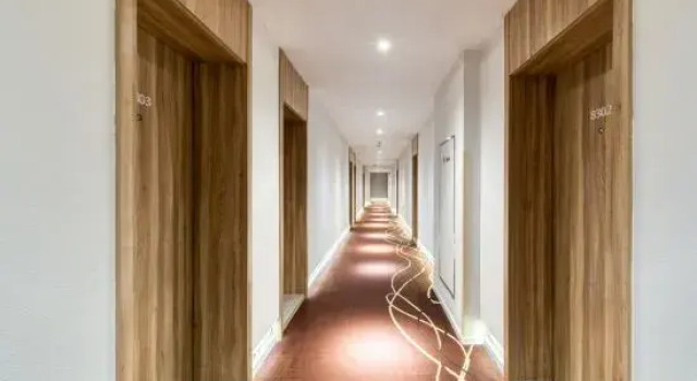HanTing Hotel (Jiaxing Nanhu New Culture Plaza)