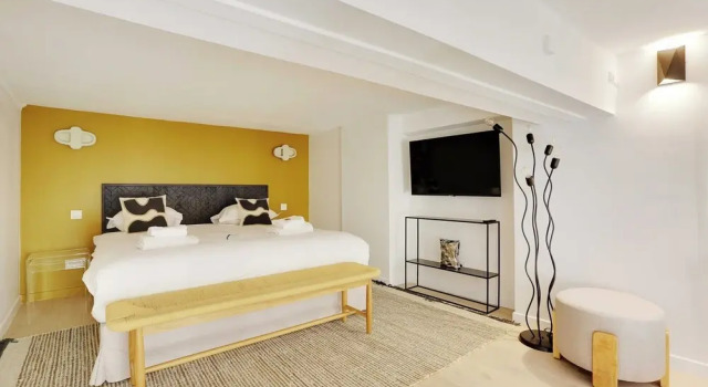 Chic Apartment - 1br/4p - Strasbourg-saint-denis, Забронировать Апартаменты/квартира Париж Иль-де-Франс, рядом с Станция метро Rambuteau