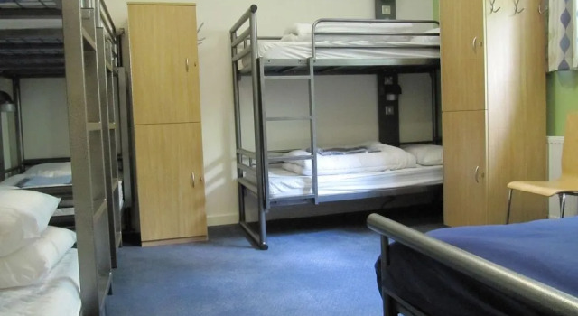 YHA Eastbourne - Hostel, Забронировать Хостел Отели Исторического графства Суссекса с парковкой, Парковка