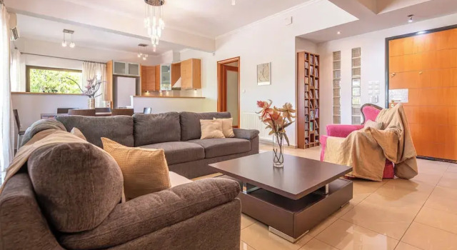 Phaedrus Living Moschato City Flat, Забронировать Апартаменты/квартира  