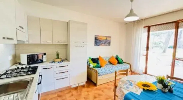 Апартаменты Flat With Patio Overlooking the Pool