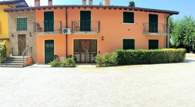 Residence la Lucciola, Забронировать Отель Отели озера Гарды с завтраком, Завтраки