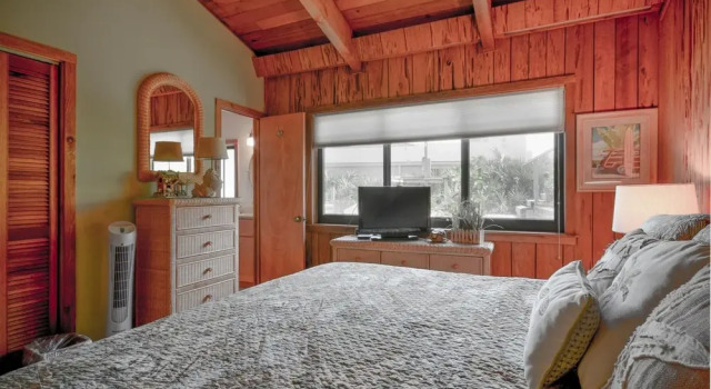 Beachfront with large deck Pool Sea Dunes Sailfish A2, Забронировать Отель Отели Нью-Смирна-Бич 4 звезды, рядом с Парк 27 Авеню, 4*