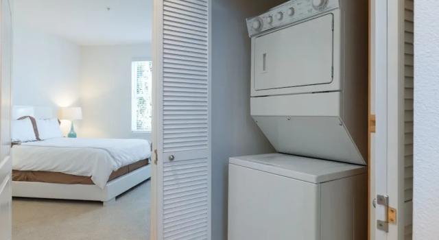 Апартаменты Luxury Bluebird Suites in North San Jose