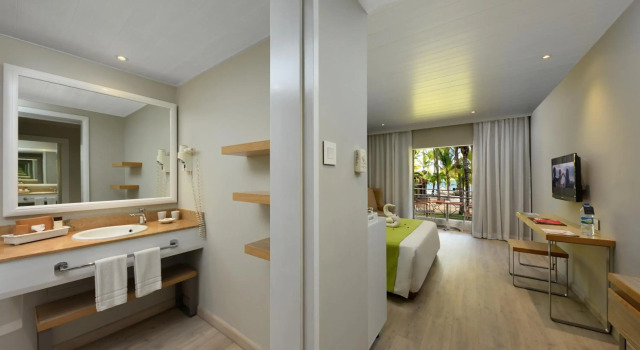 Mauricia Beachcomber Resort & Spa