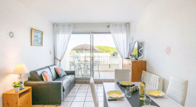 Les Jardins du Port 34082, Book Hotel Hotels in Camargue with a Pool, Swimming Pool