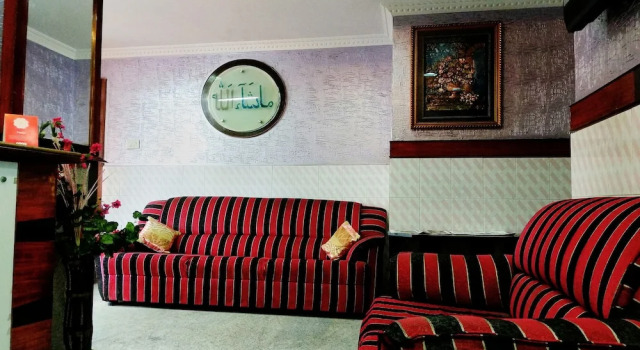OYO 10435 Star Deluxe Lodge, Забронировать Отель Отели Бангалора с завтраком, рядом с Автобусный вокзал Shivajinagar, Завтраки