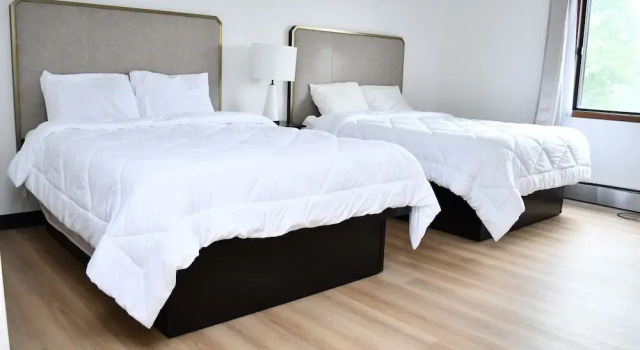 Четырёхместный номер Standard American Motel Waseca