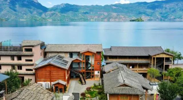 Chunshi · Amber | Amber Hotel Lakeside Resort Hotel (Lugu Lake Daluoshui Village), Prenota Resort Hotel a Lijiang con parcheggio, Parcheggio