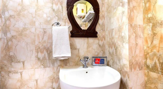 ZO Rooms SC Road Sindhi Camp, Забронировать Отель Отели штата Раджастхана с парковкой, Парковка
