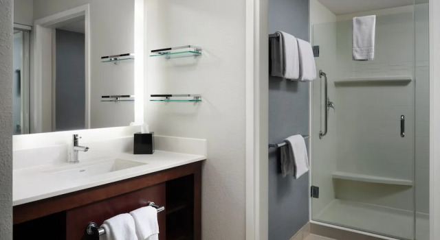 Одноместный люкс с 2 комнатами Residence Inn by Marriott Grand Rapids Airport