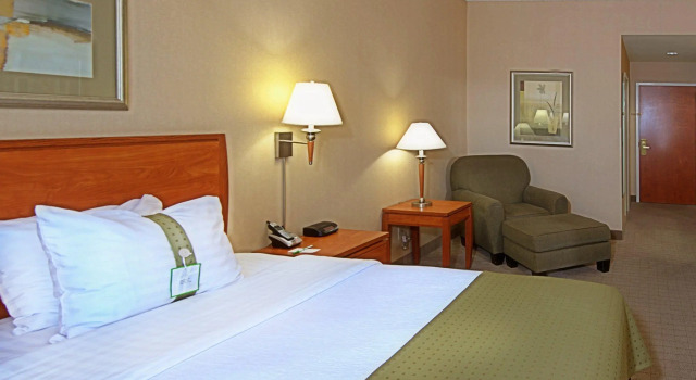 Двухместный люкс c 1 комнатой Holiday Inn & Suites Goodyear - West Phoenix Area by IHG
