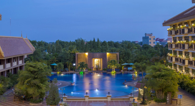 Семейный номер Deluxe Angkor Era Hotel