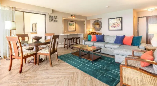 Номер Premium с балконом и oceanfront Aston Waikiki Beach Tower
