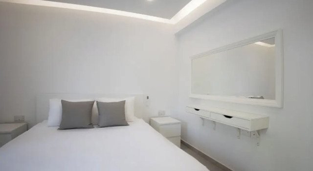 Апартаменты Luxury Phaedrus Living Luxury Mackenzie Flat