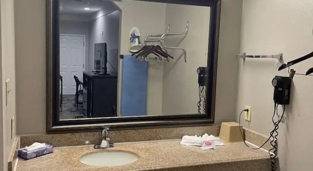 Номер Economy Scottish Inn and Suites Alvin