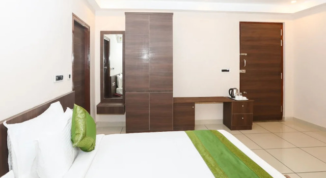 Номер Deluxe Treebo Durga Boji Grand, Gonikoppal Town