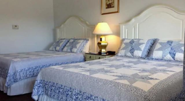 Handkerchief Shoals Inn, Rezerwuj Hotel Hotele w New England z basenem, Basen