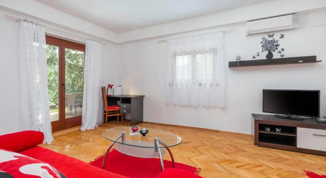 Апартаменты с 2 комнатами Guest House Ravnić
