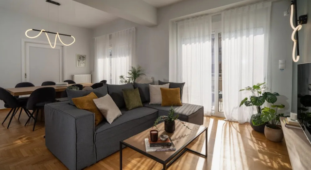 Апартаменты Luxury с 4 комнатами с балконом Deluxe 4 Bedrooms Apartment in Athens Center