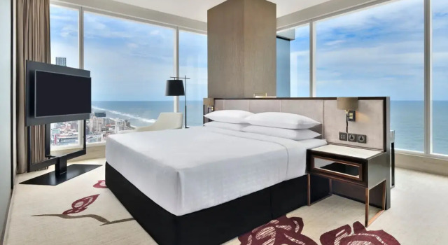 Номер Premier Sheraton Colombo Hotel