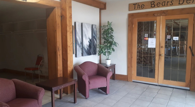 North Adventure Inn, Varaa Hotelli Cochrane Ontario