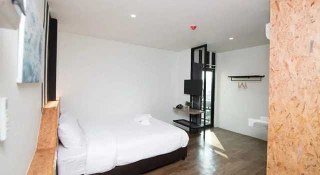 The Arbern Hotel x Bistro - SHA Extra Plus, Забронировать Хостел Хостелы Пхукета Таун, рядом с Vachira Phuket Hospital, Хостел