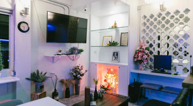 Diff Hostel