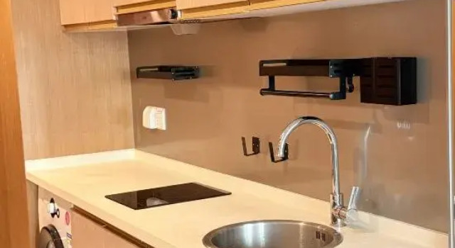 Четырёхместный люкс с 2 комнатами Autumn Thoughts High-Rise Scenic Administrative Apartment
