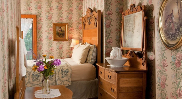 Chanticleer Guest House