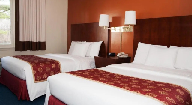 Номер Standard Red Carpet Inn and Suites Plymouth