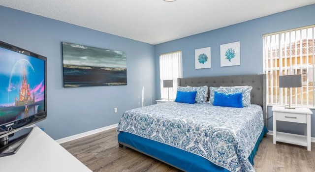 Disney Stay w/ Private Pool + Family Fun Sleeps 9