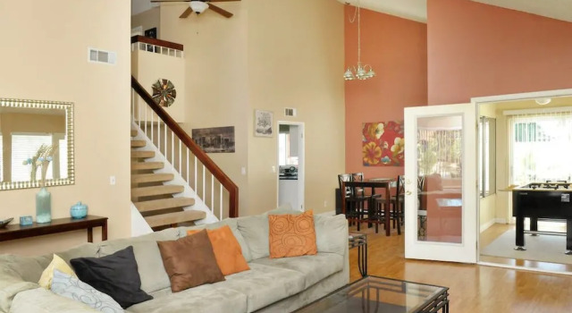 Luxury 4br 8min to Las Vegas Strip, Boek Hotel Hotels in Missouri met zwembad, Zwembad