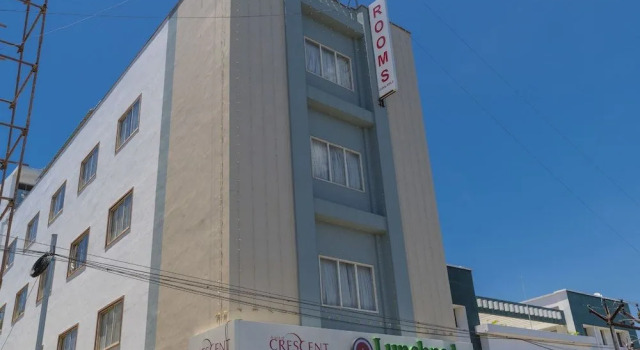 Crescent Inn Navallur