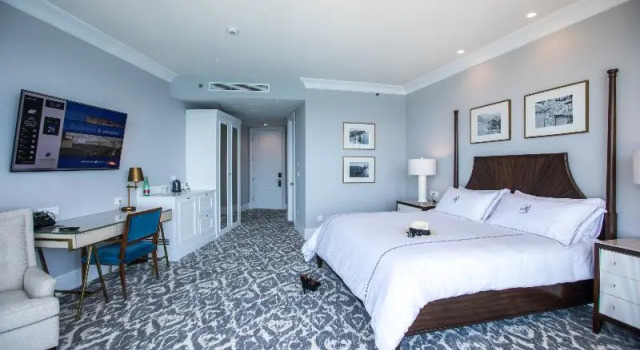 Двухместный номер Deluxe с балконом Royal Blue Hotel