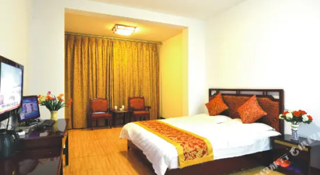E'mei Mountain Cuizhu Hotel, Varaa Hotelli Hotellit Leshan pysäköinnillä, Pysäköinti