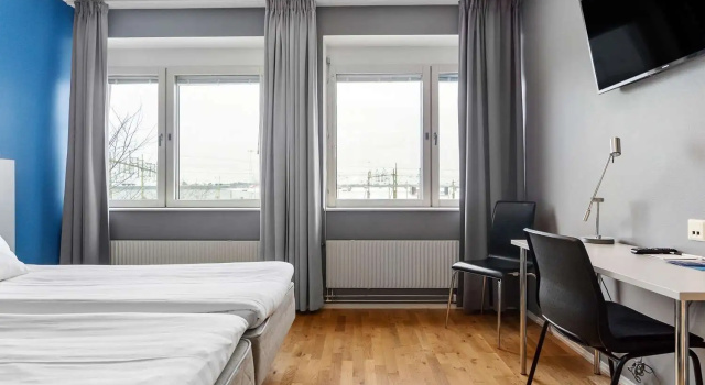 Standard with Walk-In Shower - Disability Access Twin room Connect Hotel Stockholm