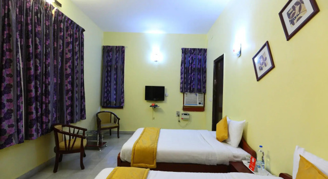 Golden Flowers Inn - Ekkatuthangal, Забронировать Отель Guindy Ченнаи, рядом с Выставочный комплекс Chennai Trade Centre