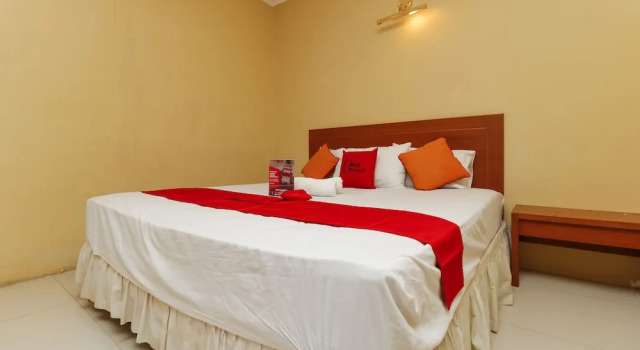 RedDoorz @ Desa Cijulang Sentul