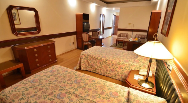 Трёхместный номер Deluxe Hotel Gran Corona