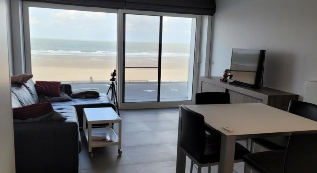 Studio 105 op zeedijk met frontaal zeezicht 1ste verdiep, Prenota Hotel Hotel a Flanders con parcheggio, Parcheggio