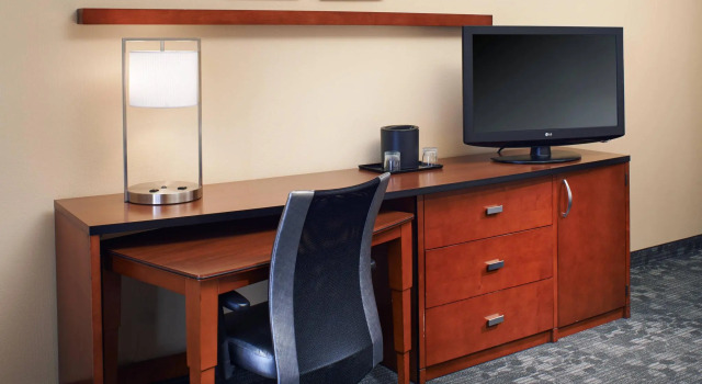 Четырёхместный номер Standard Courtyard by Marriott Minneapolis-St. Paul Airport