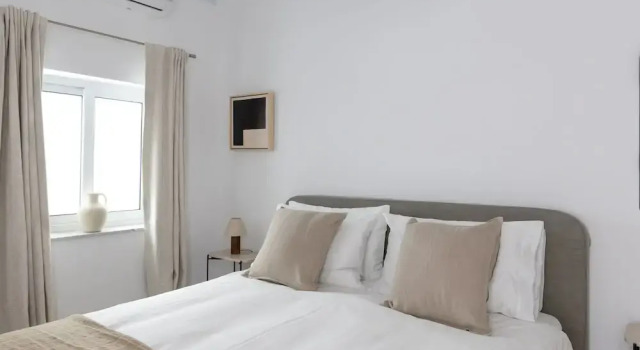 Modern SEAFRONT 2BR APT w Terrace & View
