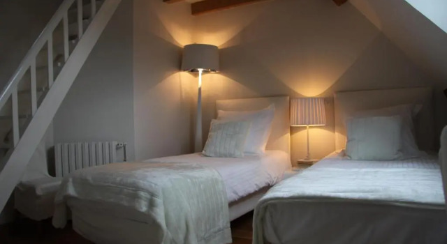 LHibernie, Book Hotel  