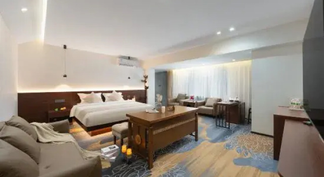 Люкс Luxury Six Jing Years | Balmy·Green Mountain View Private Vacation Stay