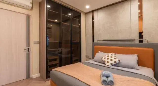 Люкс HighEnd Serviced Apartment with Elevator by SSens Homes
