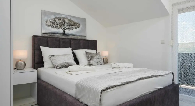 Апартаменты Standard c 1 комнатой с балконом и с видом на море Apartmani Knezovic