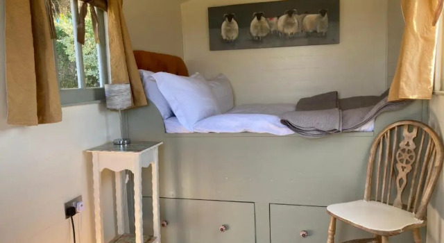 Outstandingly Situated Cosy Shepherds Hut, Reservar Casa de férias Floresta de Dean Merseyside