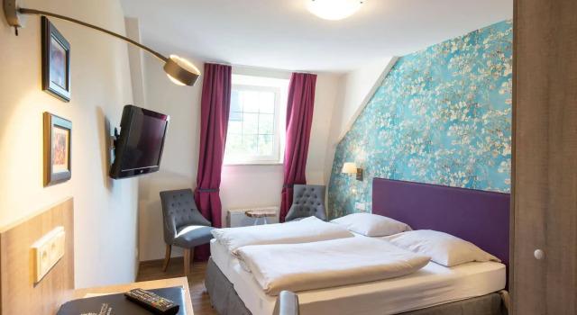 Hotel Deutschherrenhof, Забронировать Отель Отели в центре Цельтинген-Рахтиг с завтраком, отели в центре Цельтинген-Рахтиг с завтраком