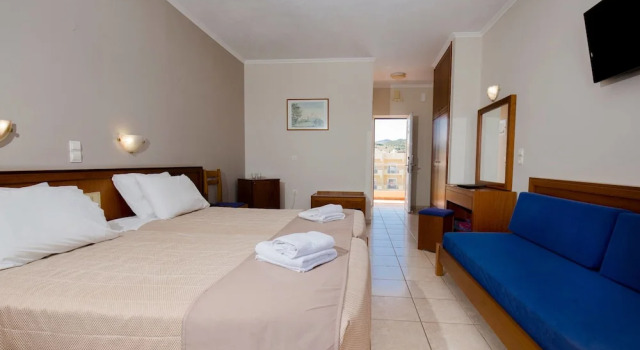 Номер Standard seafront Sunny Bay Hotel